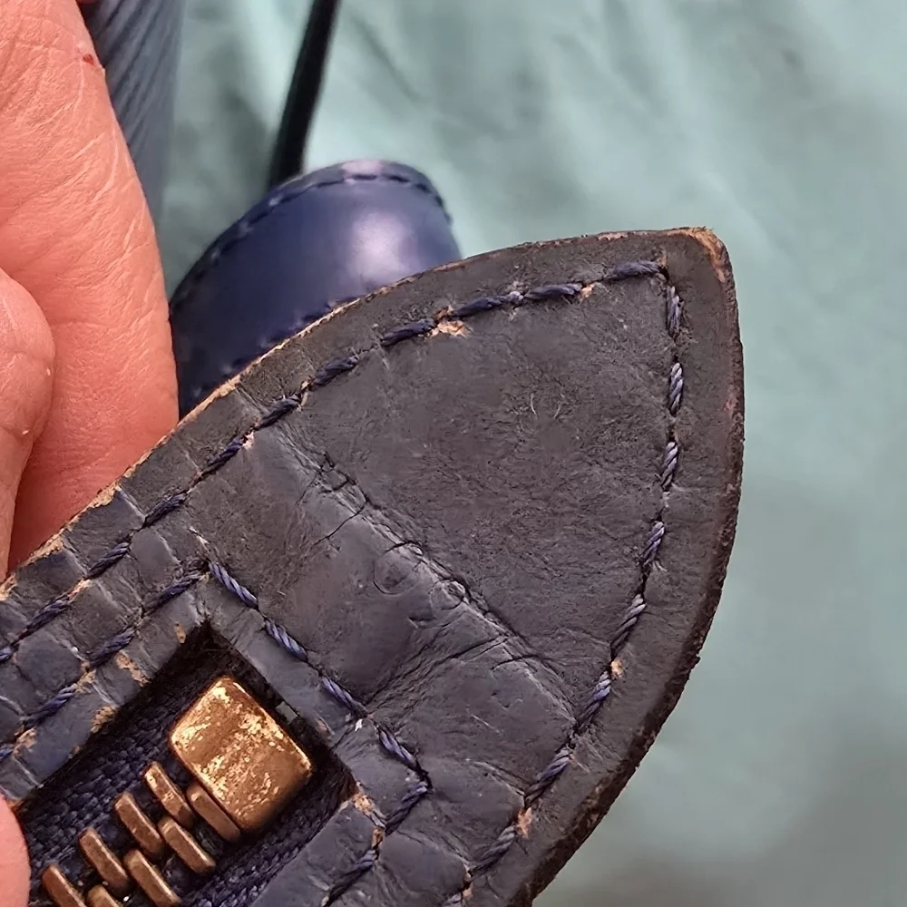 Louis Vuitton Blue Epi PM Leather Tote